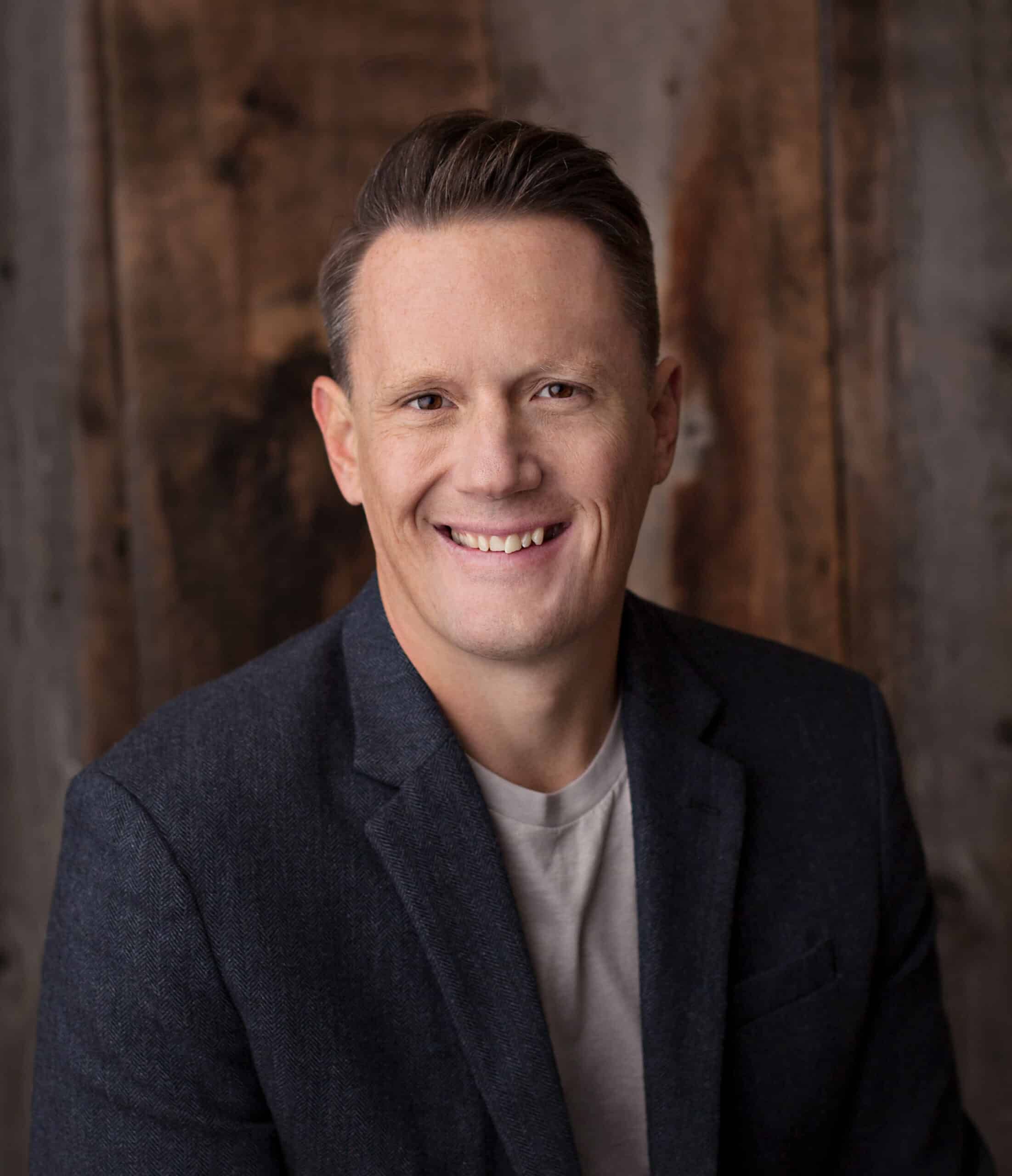 CEO Tom Viinikka Departs ESIO